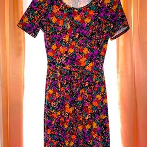 LulaRoe Amelia Size M FLORAL